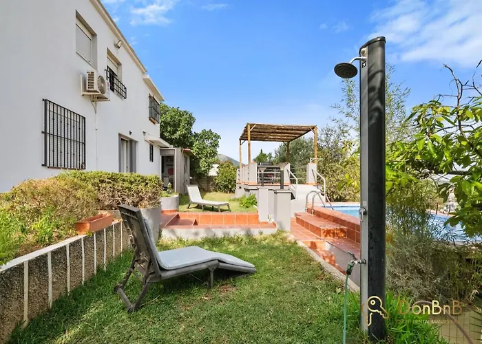 Casa De 2 Dormitorios Con Piscina Privada Y Desayuno Incluido En Alhaurin